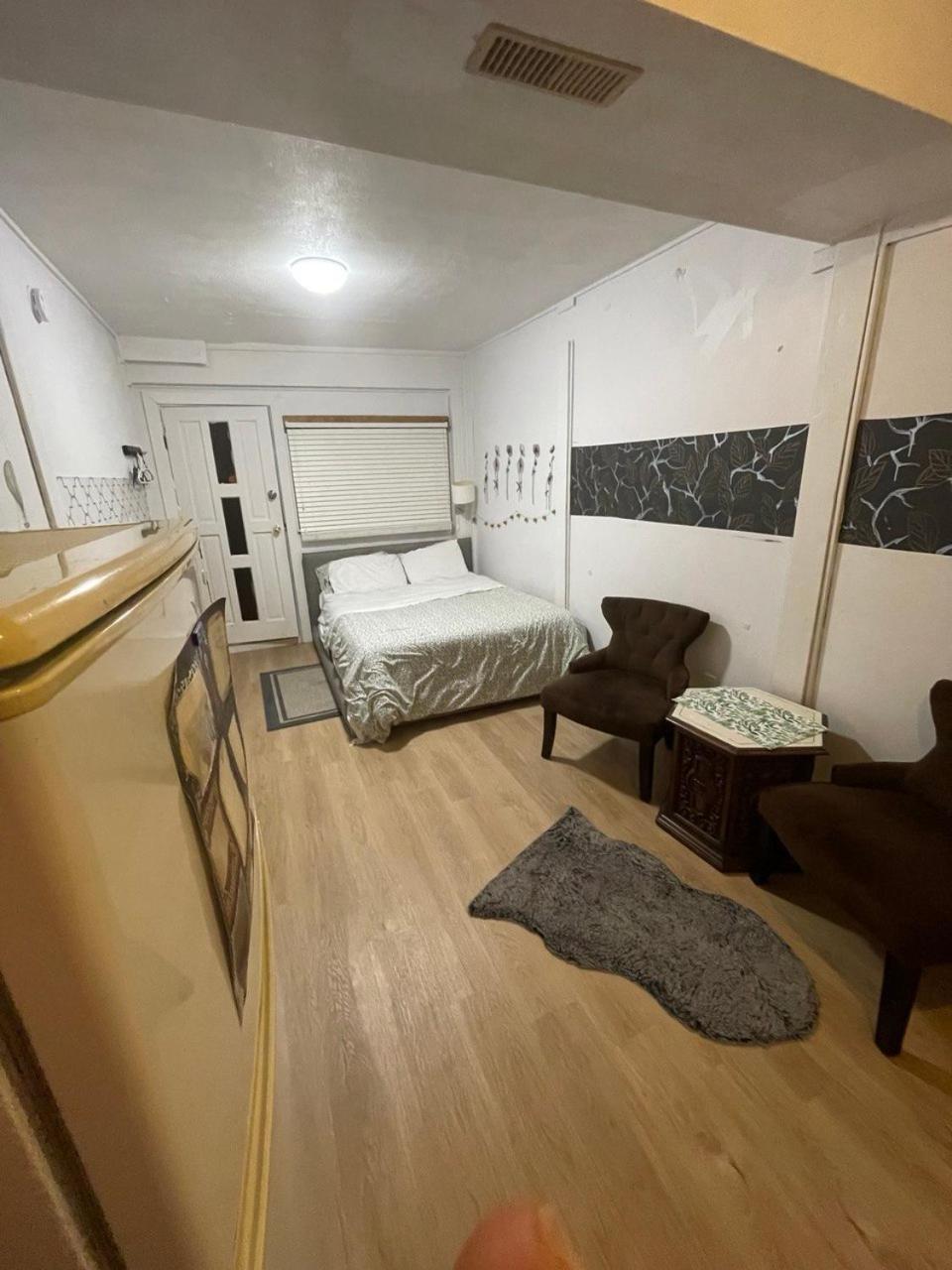 Suite In West Vancouver Eksteriør bilde