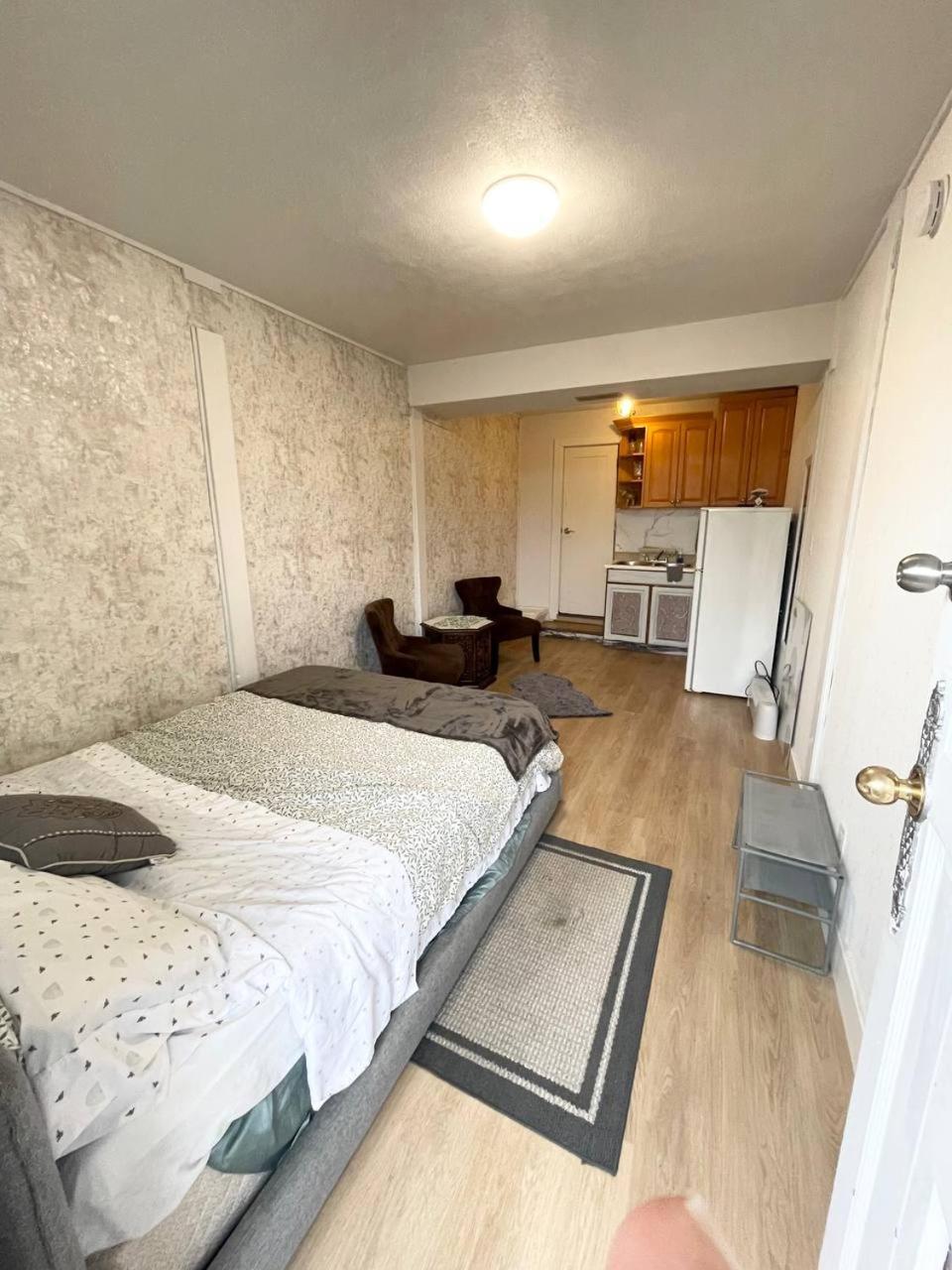Suite In West Vancouver Eksteriør bilde